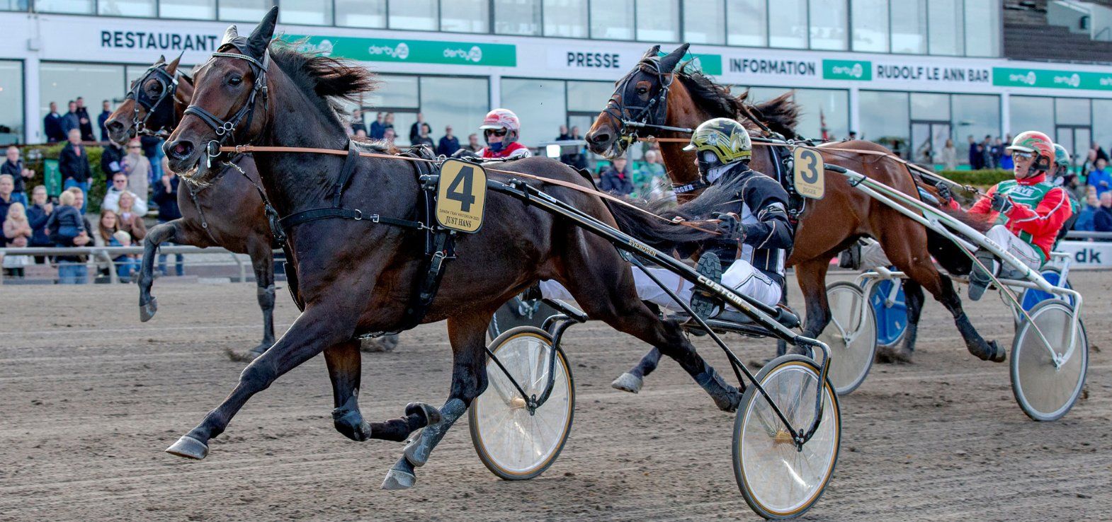 Just Hans vinder Dansk Trav Kriterium med Bent Svendsen i sulkyen.